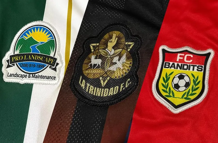 Escudos bordados